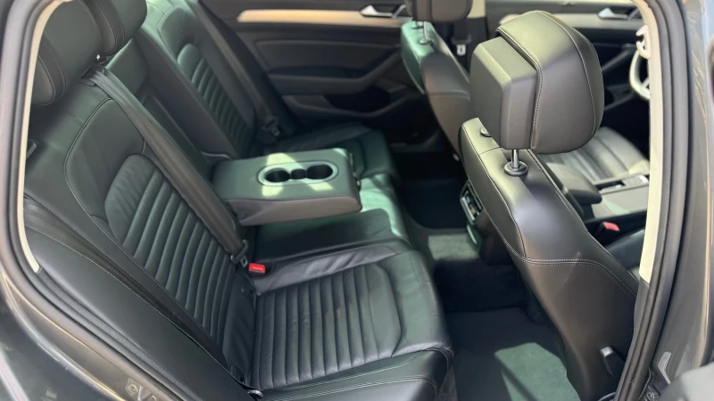 VW Passat HIGHLINE FULL , снимка 12 - Автомобили и джипове - 53366794