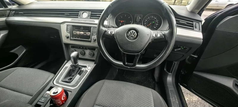 VW Passat 1.6 TDI DSG, снимка 8 - Автомобили и джипове - 53392419