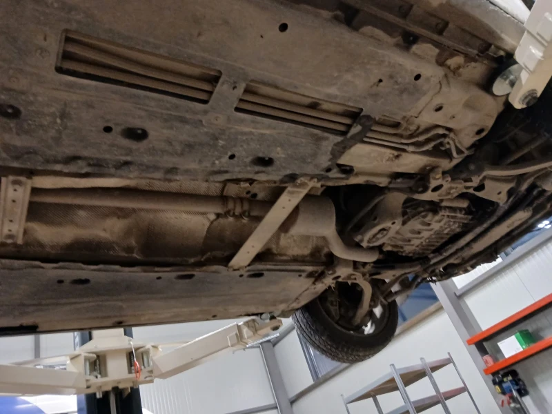 Audi A4 2.5 Tdi, снимка 10 - Автомобили и джипове - 53535235