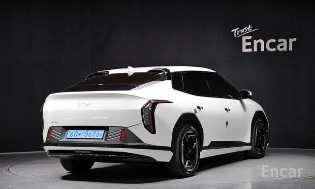 Kia EV4 Long Range 2WDEarth | 360 КАМЕРА | ОБДУХВАНЕ | , снимка 2 - Автомобили и джипове - 54387788