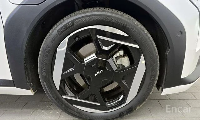 Kia EV4 Long Range 2WDEarth | 360 КАМЕРА | ОБДУХВАНЕ | , снимка 5 - Автомобили и джипове - 54387788
