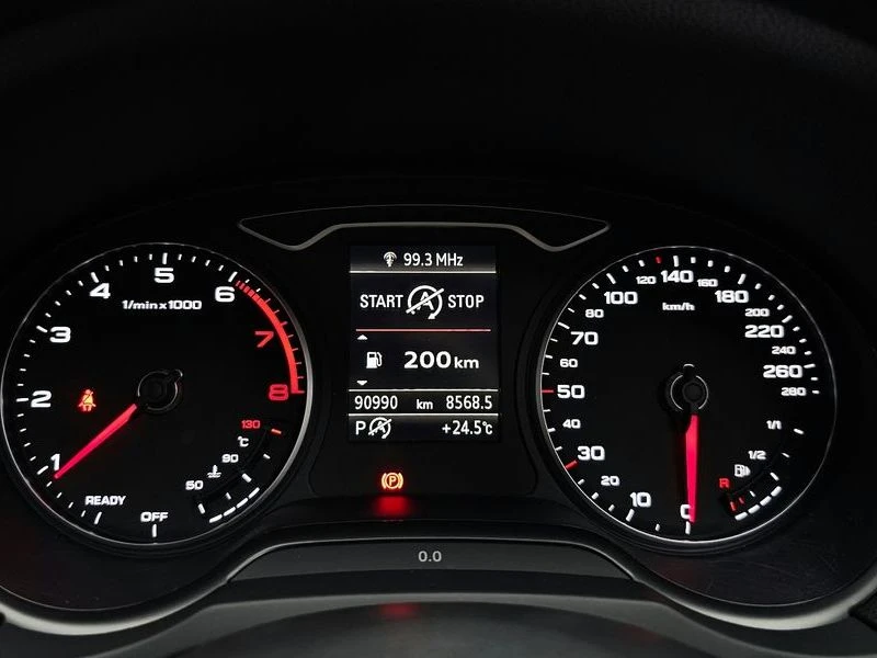 Audi A3 2.0L 40 TFSI 8V / CARFAX, снимка 8 - Автомобили и джипове - 55510005
