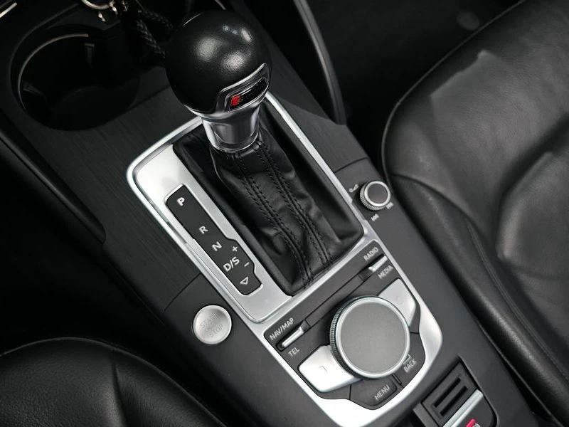 Audi A3 2.0L 40 TFSI 8V / CARFAX, снимка 9 - Автомобили и джипове - 55510005