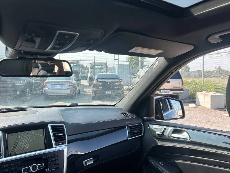 Mercedes-Benz ML 550 * 4MATIC * PANO * 360 * 2 КЛЮЧА * CARFAX, снимка 11 - Автомобили и джипове - 55645218