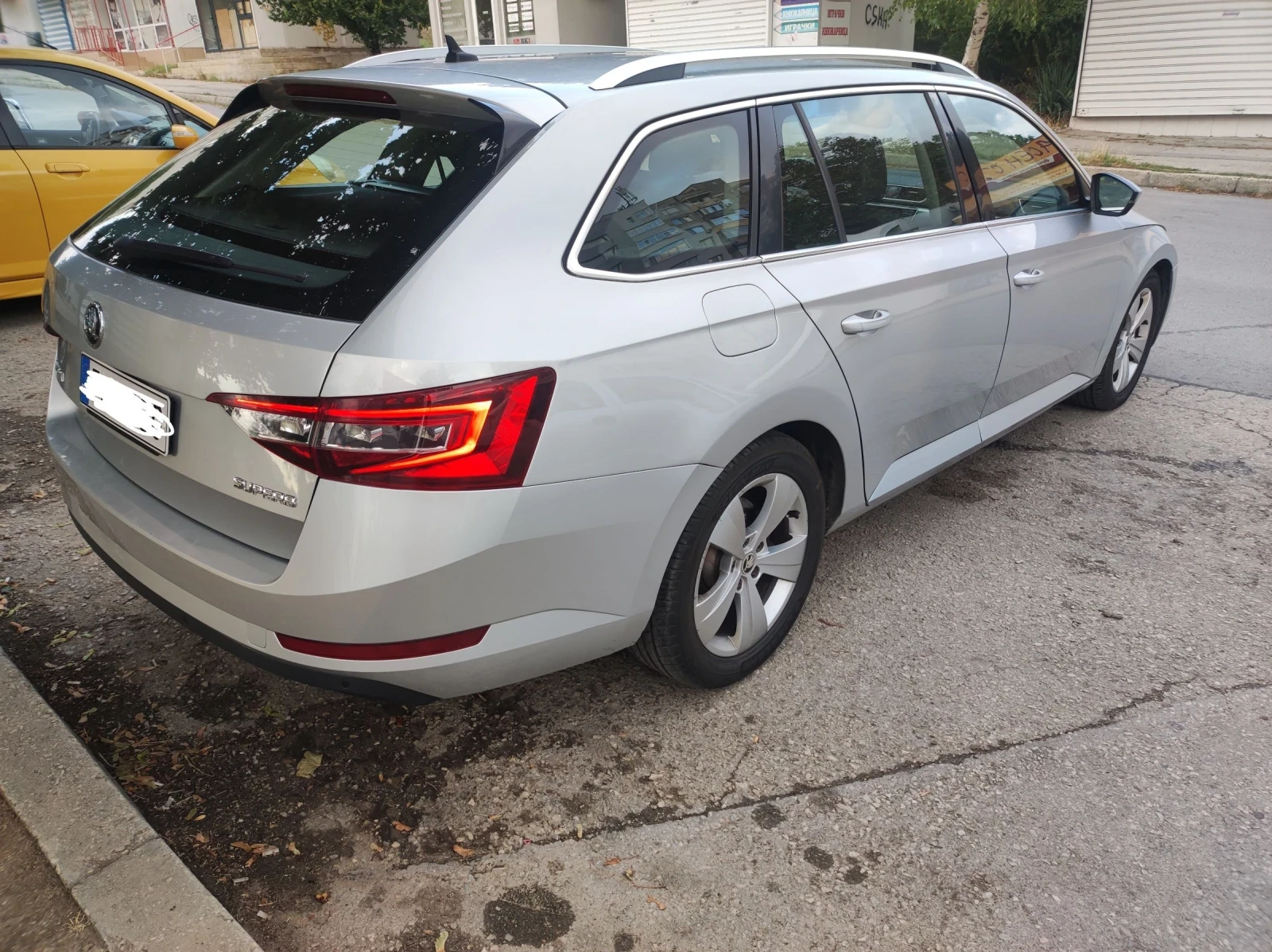 Skoda Superb 2, 0tdi - изображение 4