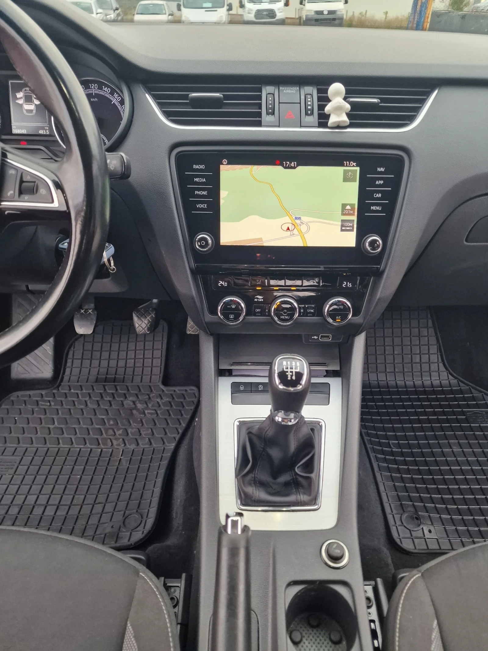 Skoda Octavia 1.6TDI | Mobile.bg — изображение 11