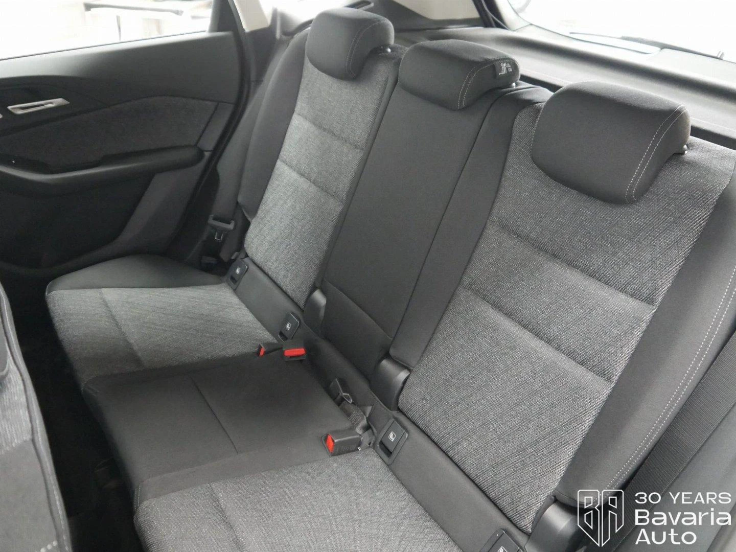 BMW 220 i Active Tourer Steptronic - изображение 8