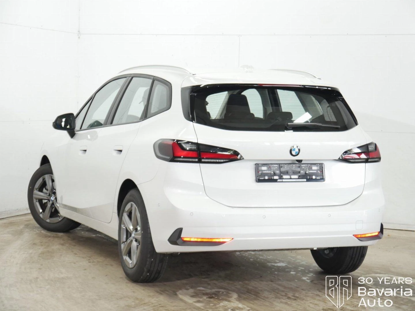 BMW 220 i Active Tourer Steptronic - изображение 2