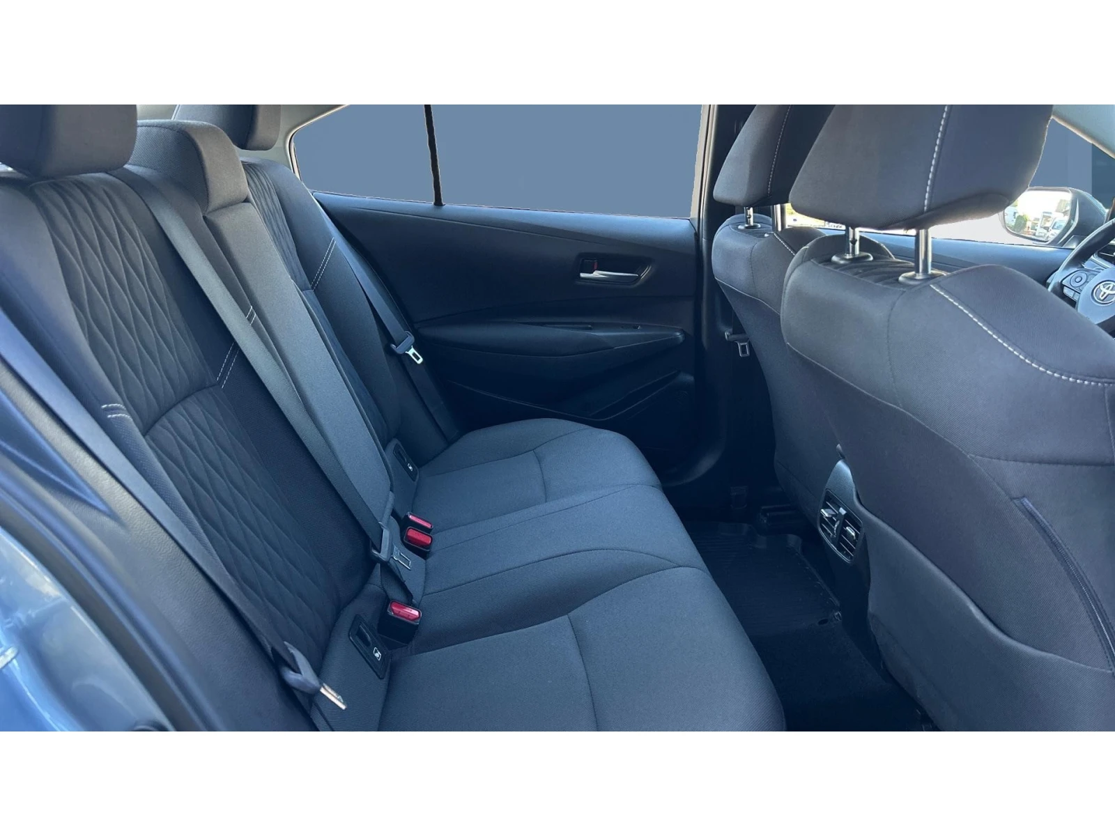 Toyota Corolla Месечна вноска от 400 лв. - изображение 7