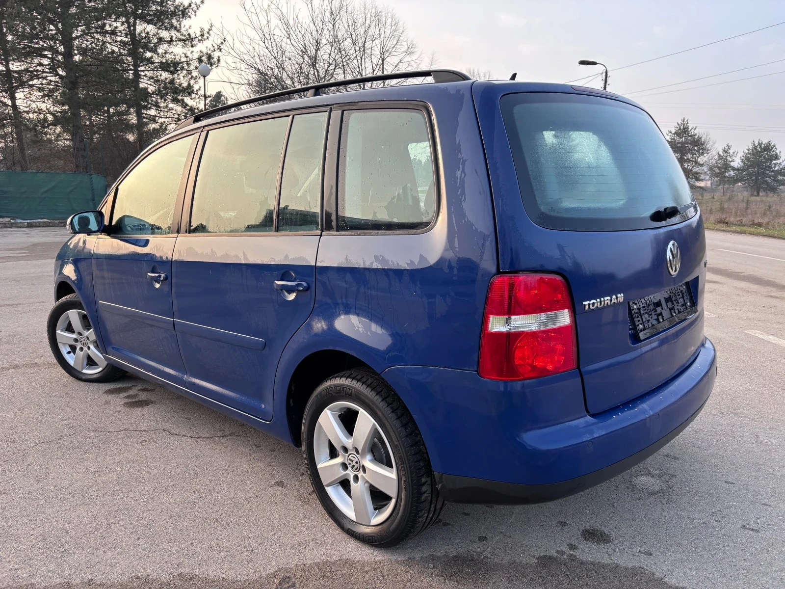 VW Touran 105к.с DSG - изображение 5