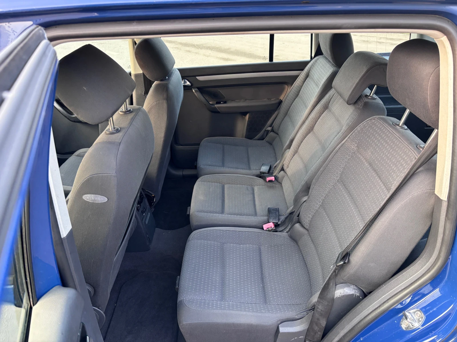 VW Touran 105к.с DSG - изображение 9