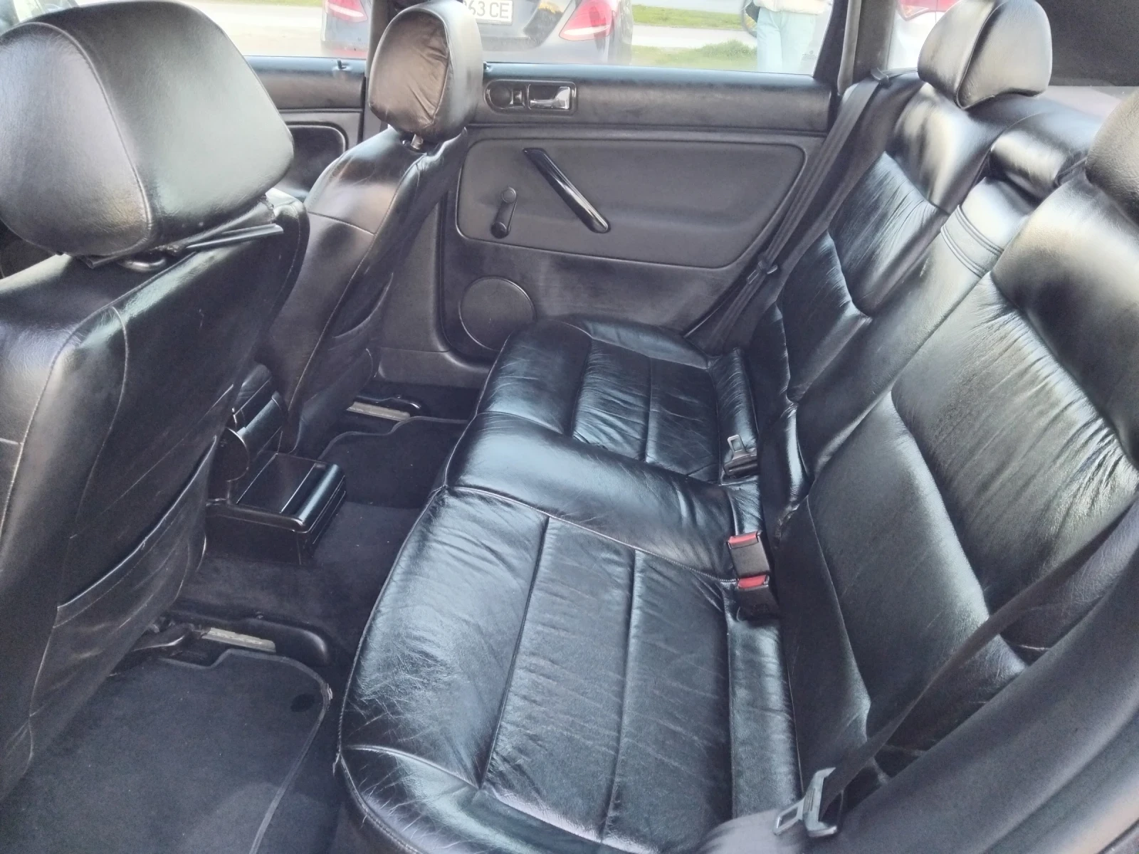 VW Passat 1.9TDI//KLIMA///, снимка 15 - Автомобили и джипове - 53801964