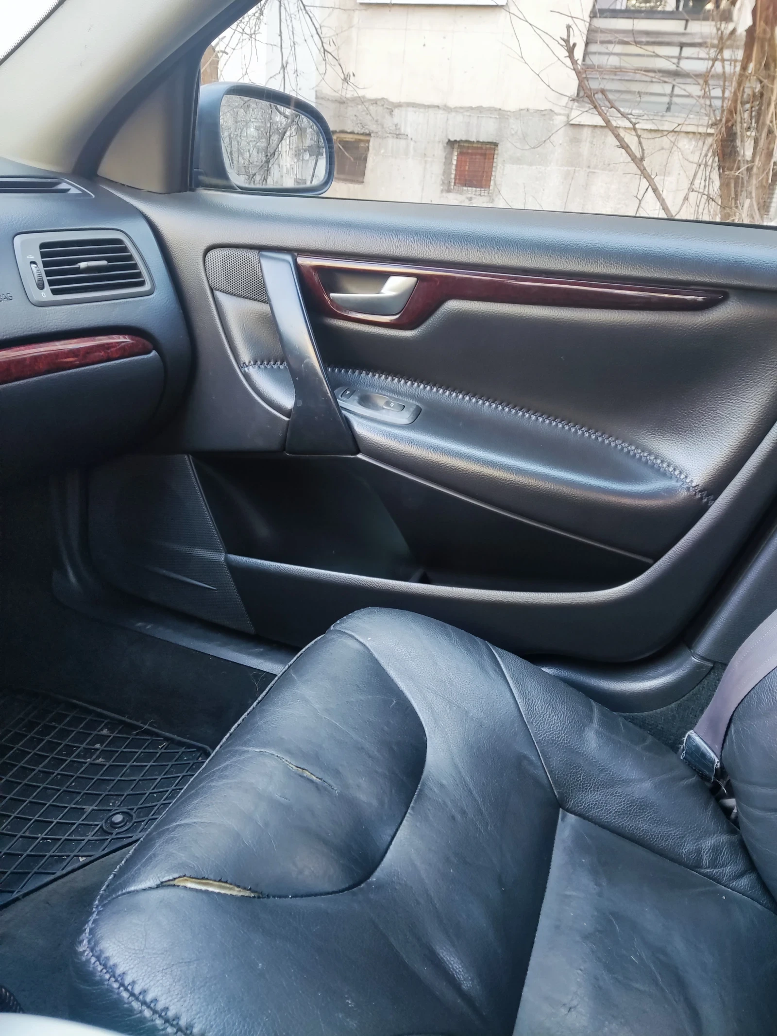 Volvo Xc70 2.4T 5, снимка 9 - Автомобили и джипове - 53861713