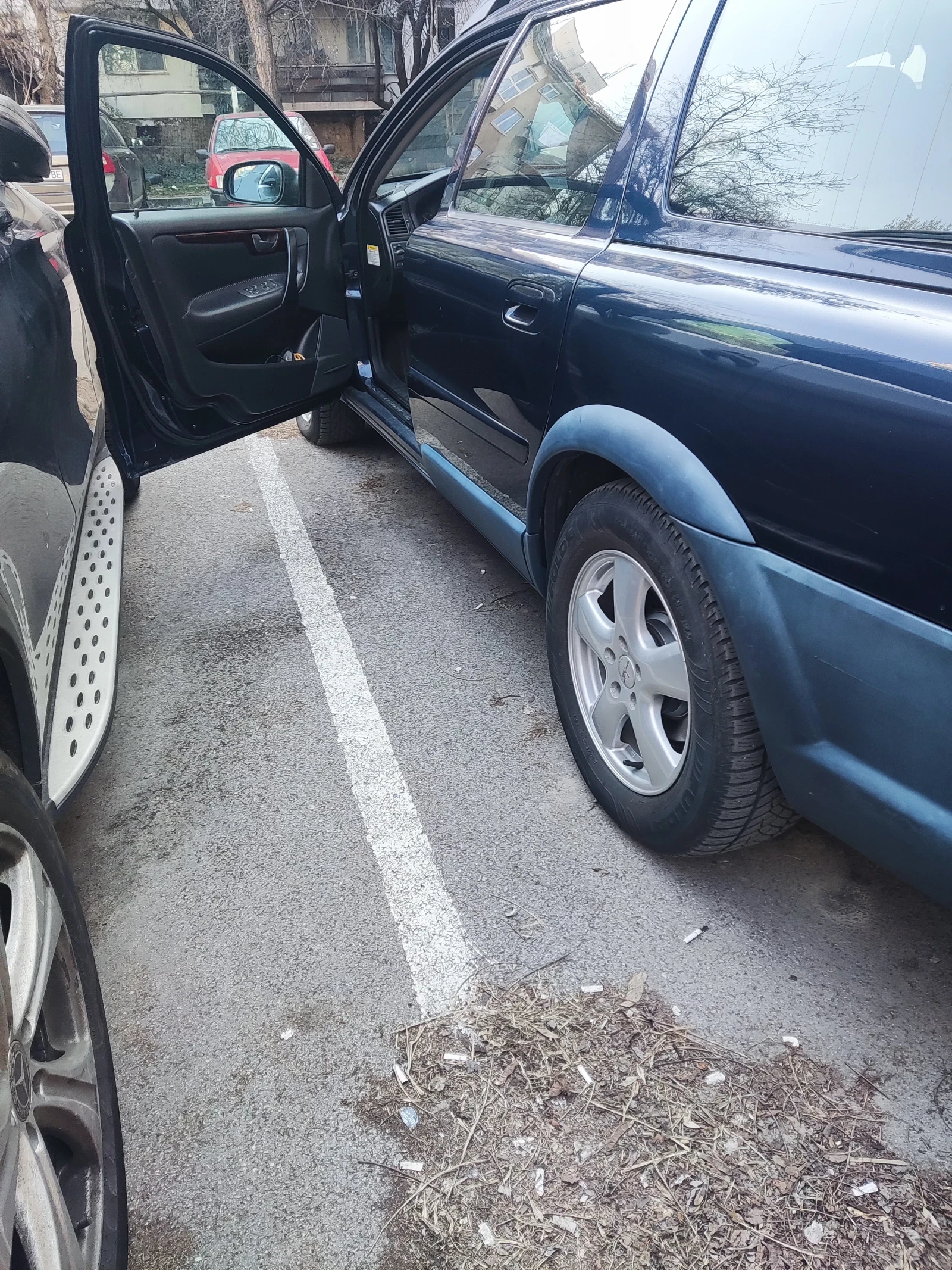 Volvo Xc70 2.4T 5, снимка 6 - Автомобили и джипове - 53861713