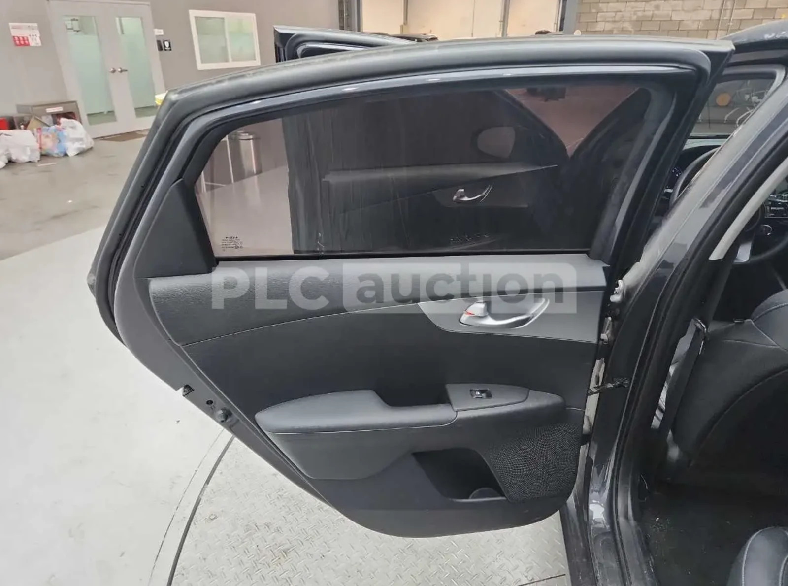 Kia K3 | 2022 |  1.6 MPI | , снимка 11 - Автомобили и джипове - 54114009