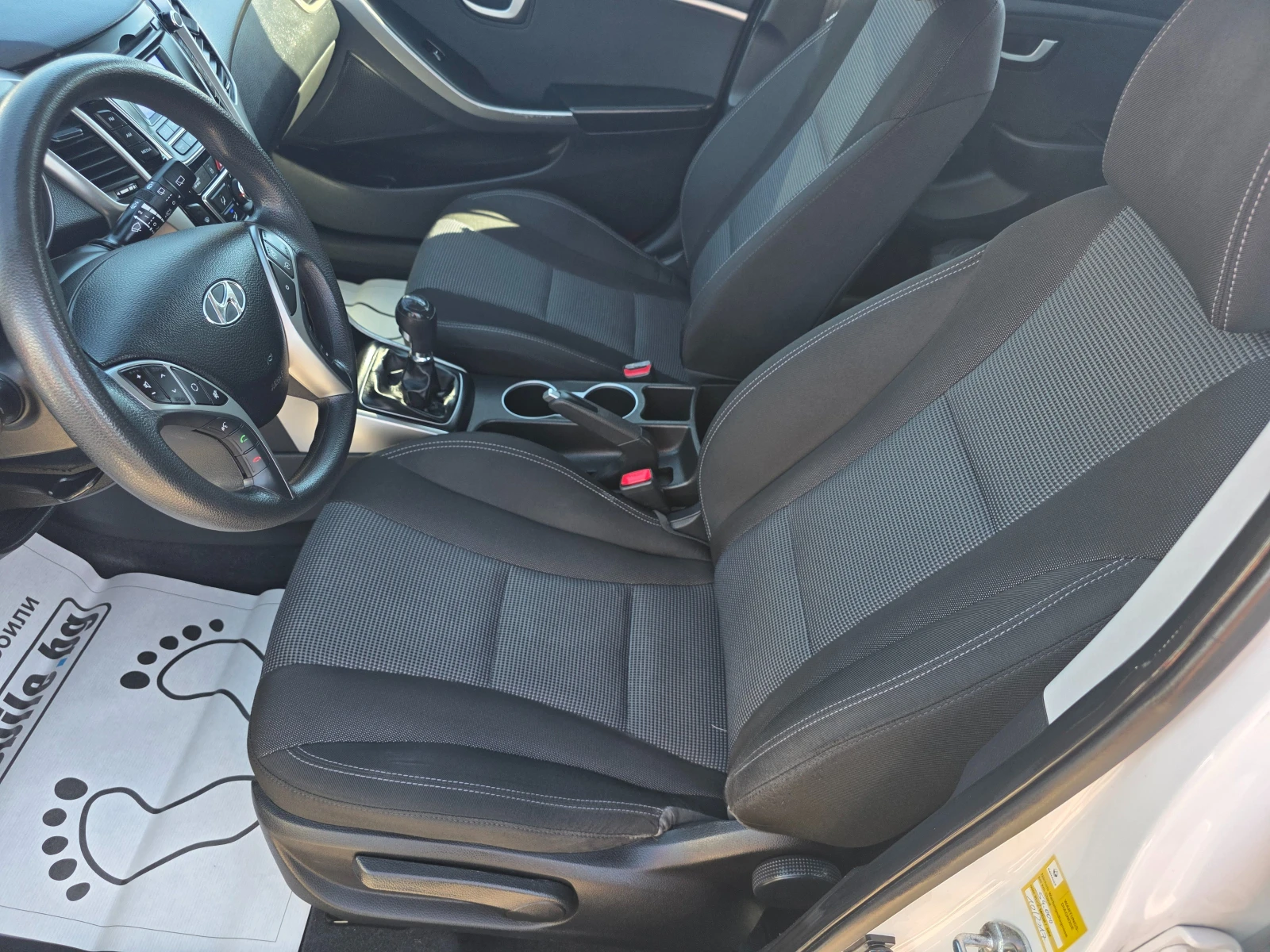 Hyundai I30 1.4i 100k.c EURO6 , снимка 14 - Автомобили и джипове - 54713578