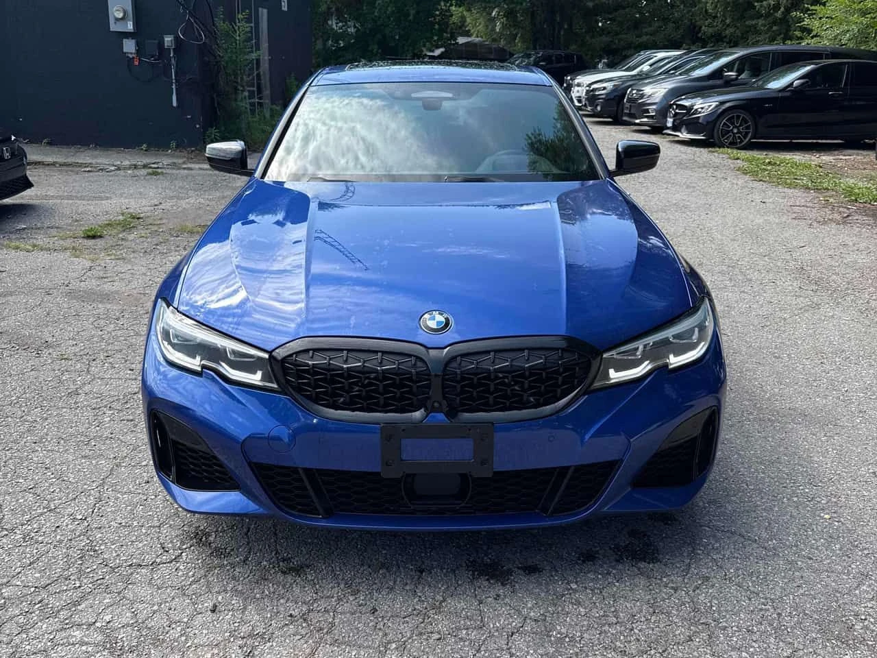 BMW 340 xDrive/360/ШИБИДАХ/HUD/HARMAN KARDON/ДИСТРОНИК, снимка 2 - Автомобили и джипове - 55667903