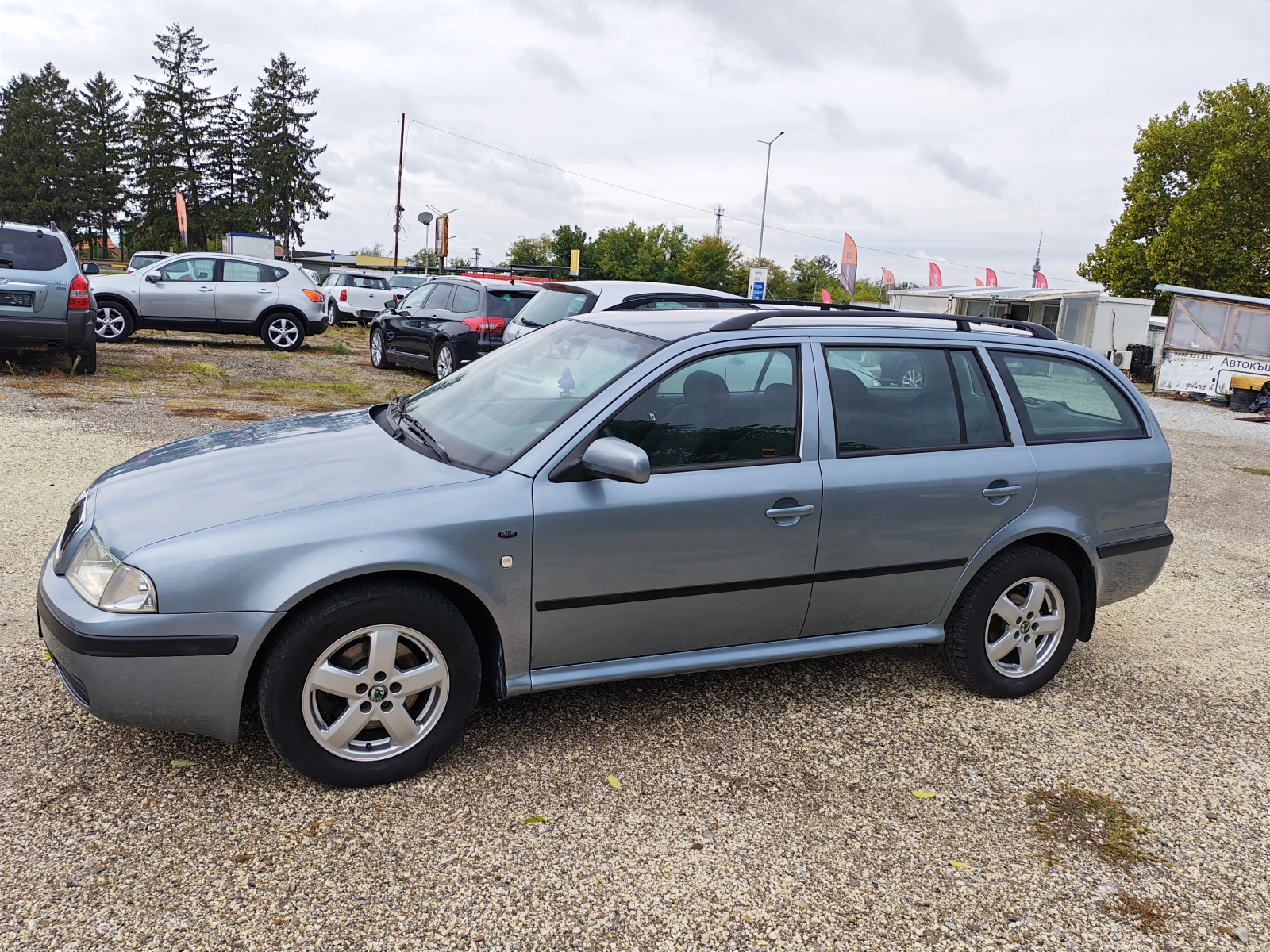 Skoda Octavia 2.0i/КЛИМА/ПОДГРЕВ, снимка 8 - Автомобили и джипове - 56477504
