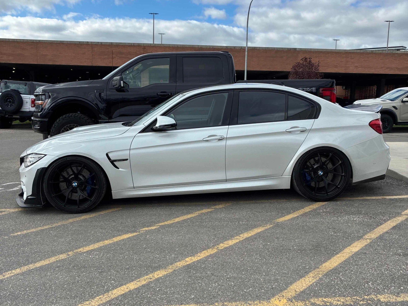 BMW M3 4dr Sdn / лизинг, снимка 2 - Автомобили и джипове - 56520712