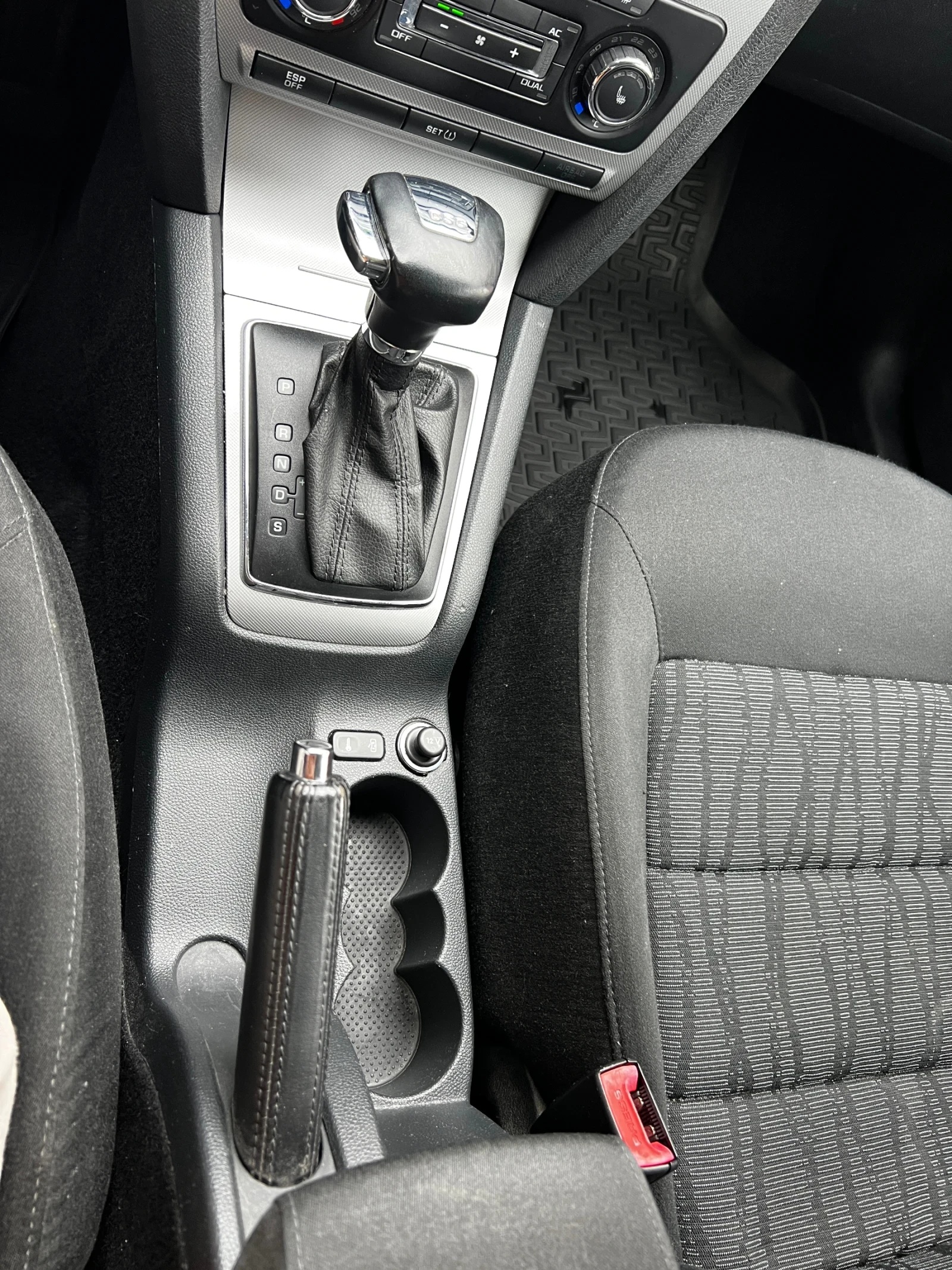 Skoda Octavia, снимка 10 - Автомобили и джипове - 56565522