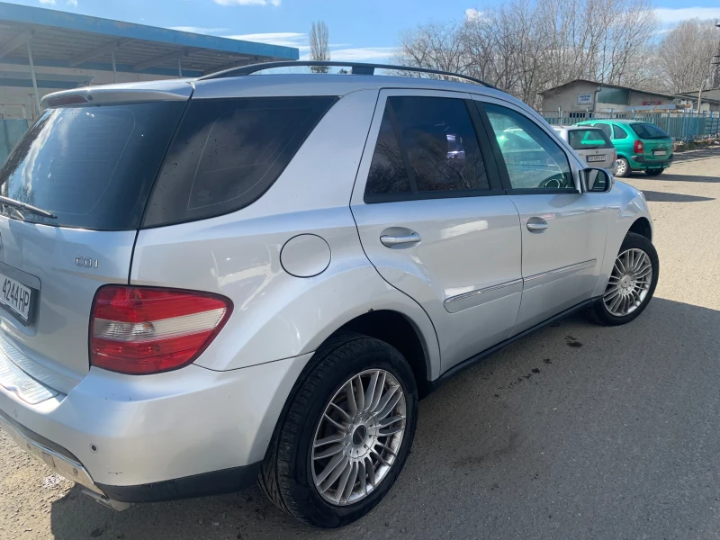 Mercedes-Benz ML 320, снимка 5 - Автомобили и джипове - 49464684