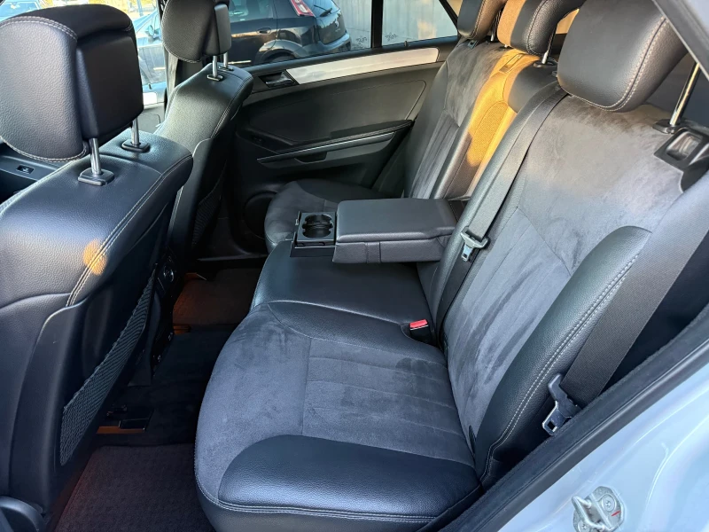 Mercedes-Benz ML 320 4Matic* НОВ ВНОС* ИТАЛИЯ* СЕРВИЗНА КНИЖКА* , снимка 8 - Автомобили и джипове - 52158080