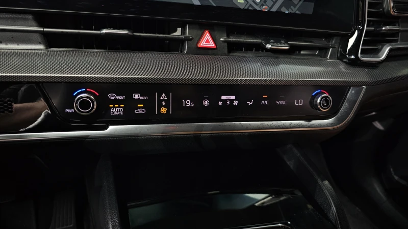 Kia Sportage 2.0 2WD NOBLESSE , снимка 17 - Автомобили и джипове - 52474425