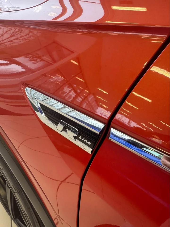 VW Tiguan * R-Line*  * 4-Motion* * АвтоКредит* (ЦЕНА ДО БГ) - изображение 6