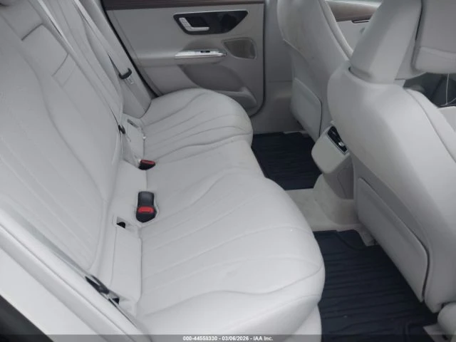 Mercedes-Benz EQE 350* 4MATIC* ПОДГРЕВ* ОБДУХВАНЕ* 360* ПАНОРАМА* , снимка 8 - Автомобили и джипове - 54902865
