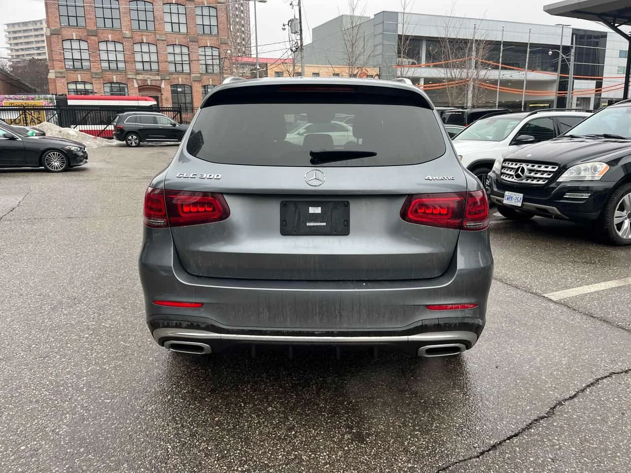 Mercedes-Benz GLC 300 CARFAX/360/PANO/ПРЕДСТАВИТЕЛСТВО НА MERCEDES  - изображение 6