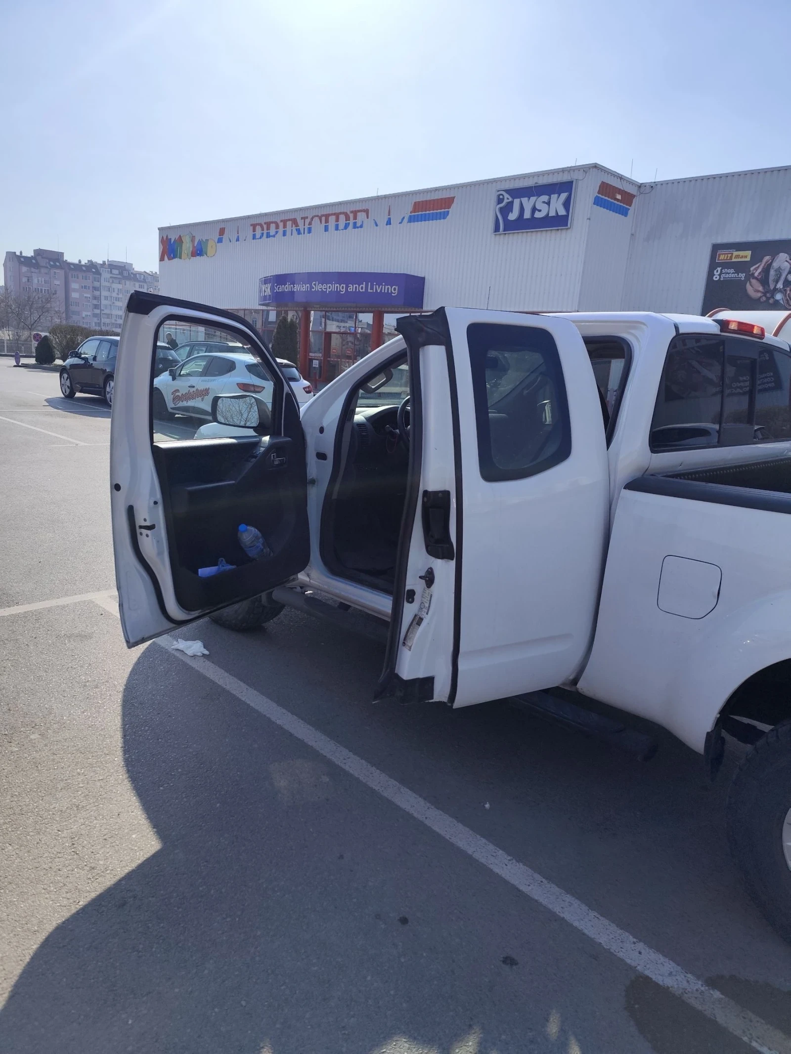 Nissan Frontier, снимка 7 - Автомобили и джипове - 53857073