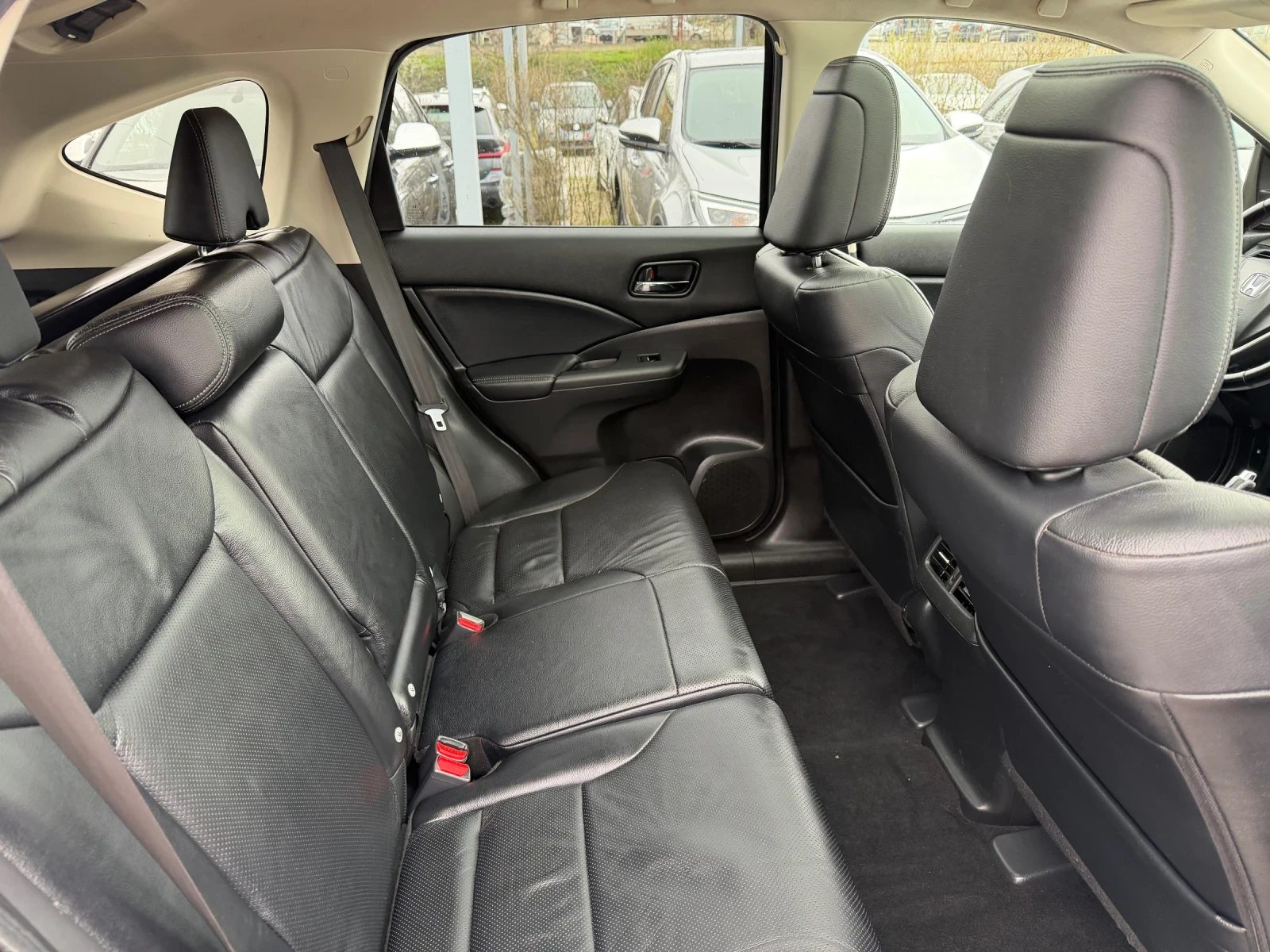 Honda Cr-v 2.2 i-DTEC AWD ШВЕЙЦАРИЯ, снимка 11 - Автомобили и джипове - 54086936