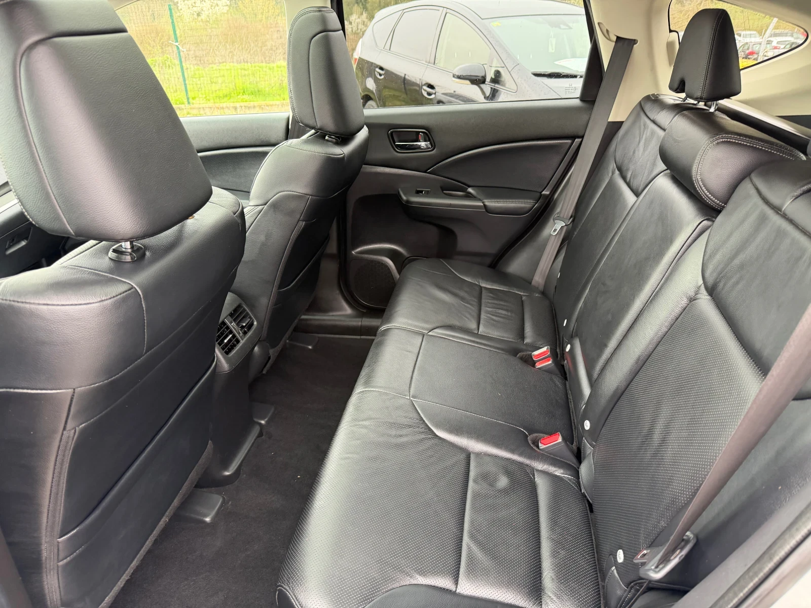 Honda Cr-v 2.2 i-DTEC AWD ШВЕЙЦАРИЯ, снимка 12 - Автомобили и джипове - 54086936