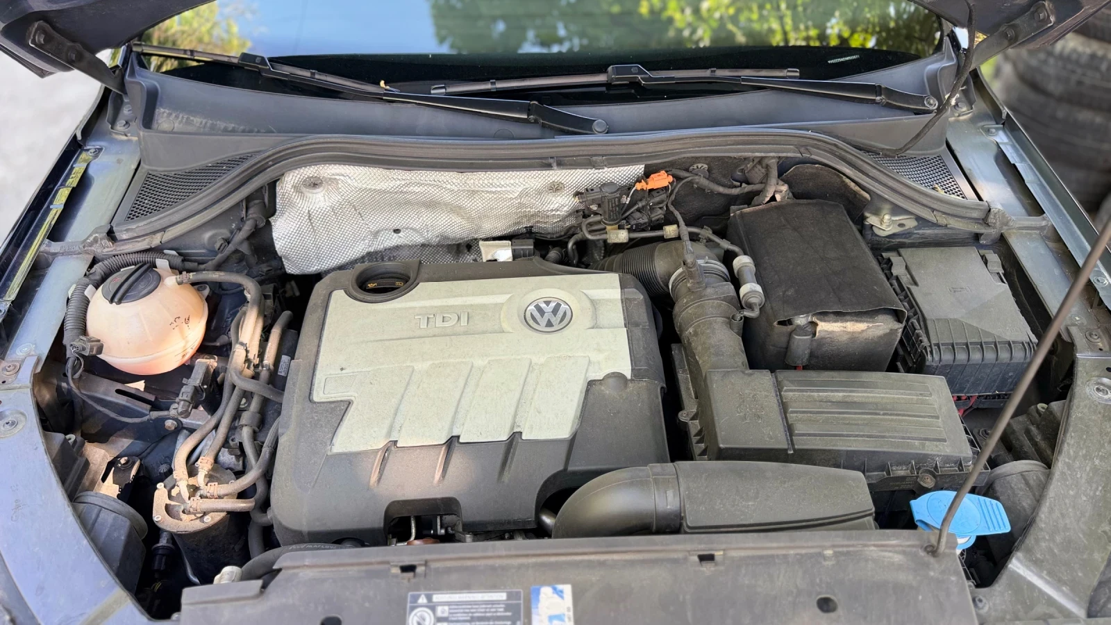 VW Tiguan 2.0TDi, SPORT, 4x4, ШВЕЙЦАРИЯ, снимка 15 - Автомобили и джипове - 54622823