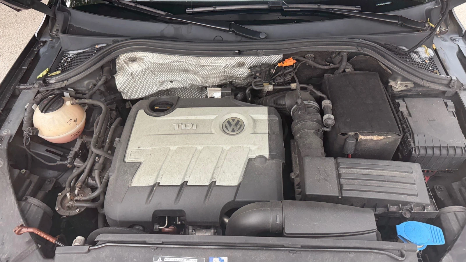 VW Tiguan 2.0TDi, SPORT, 4x4, ШВЕЙЦАРИЯ, снимка 16 - Автомобили и джипове - 54622823
