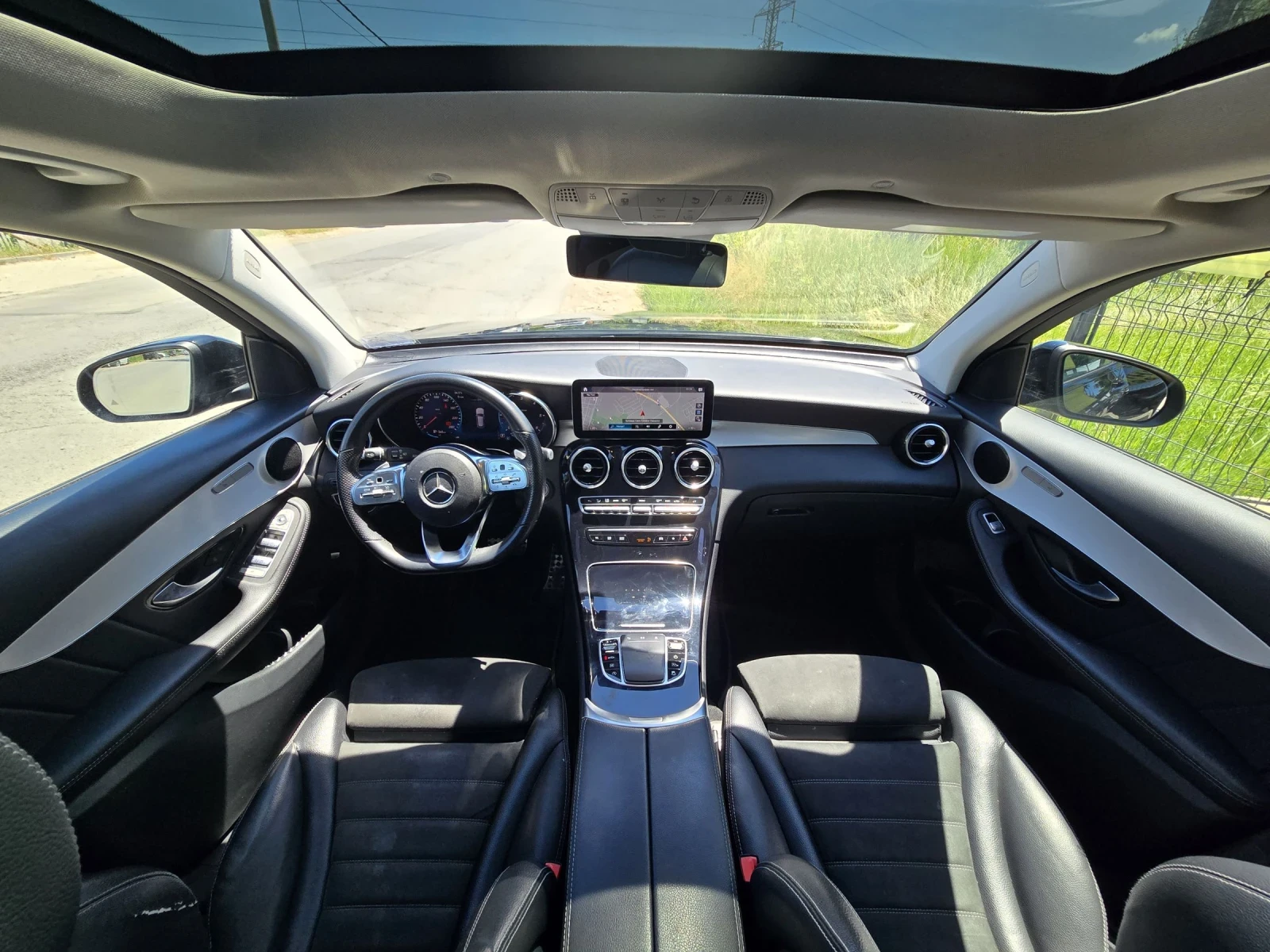 Mercedes-Benz GLC 220 PREMIUM/AMG/CAMERA/PANORAMA, снимка 13 - Автомобили и джипове - 55048579