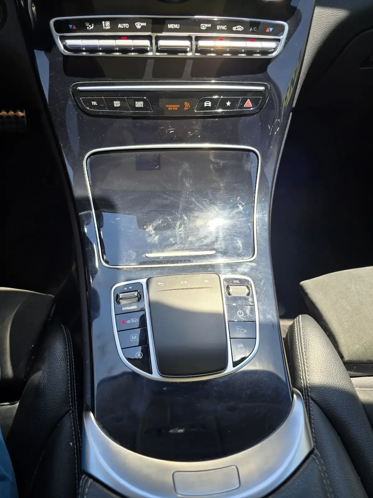 Mercedes-Benz GLC 220 PREMIUM/AMG/CAMERA/PANORAMA, снимка 14 - Автомобили и джипове - 55048579