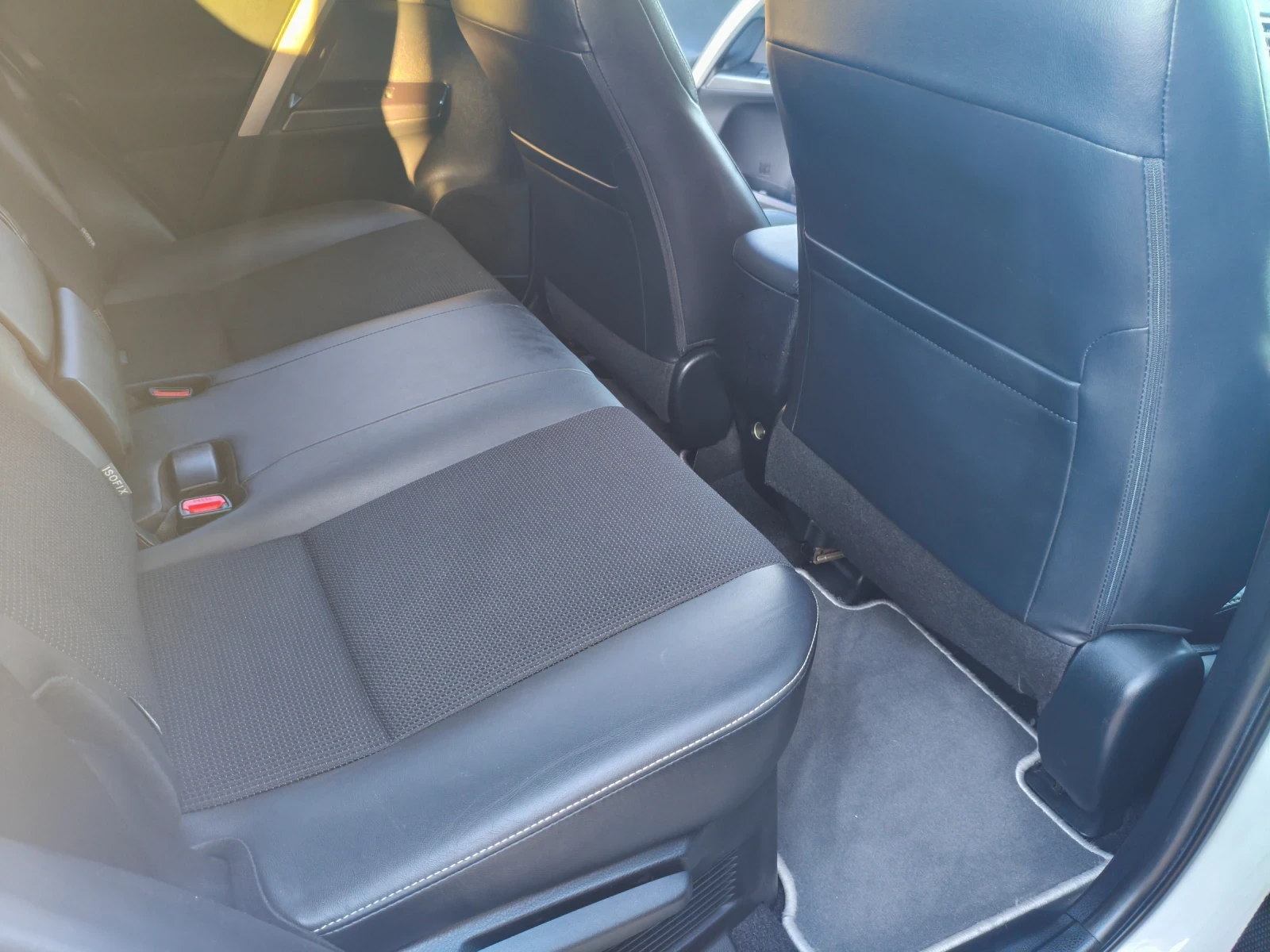 Toyota Rav4 2.5 Hibrid, снимка 10 - Автомобили и джипове - 55703481