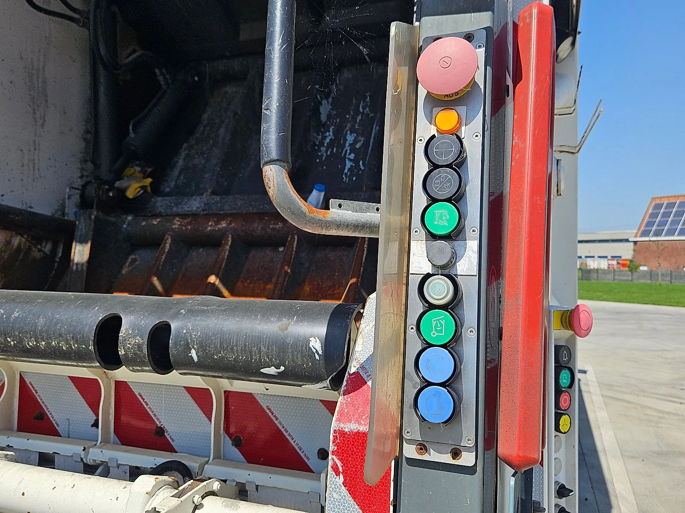 Scania P 320 (23 855 m2) , снимка 9 - Камиони - 55066707