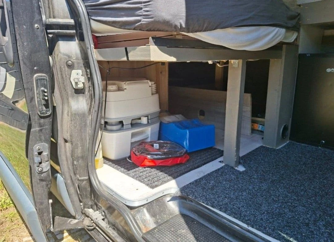Кемпер Vario Wind Traveler, снимка 10 - Каравани и кемпери - 55664484