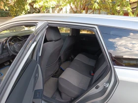 Toyota Auris, снимка 13