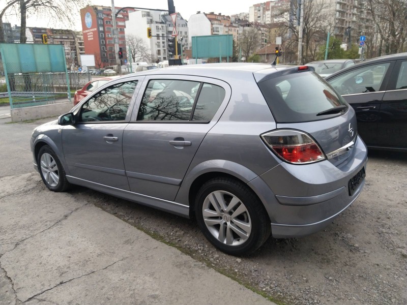 Opel Astra 1.4 16v -FACELIFT, снимка 6 - Автомобили и джипове - 46214173