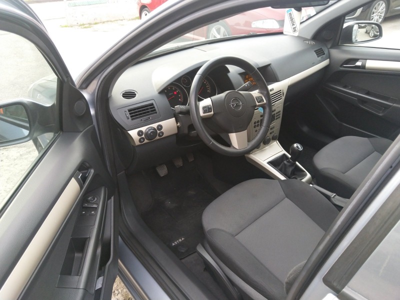 Opel Astra 1.4 16v -FACELIFT, снимка 7 - Автомобили и джипове - 46214173