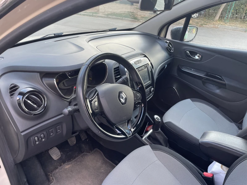 Renault Captur, снимка 7 - Автомобили и джипове - 47425203