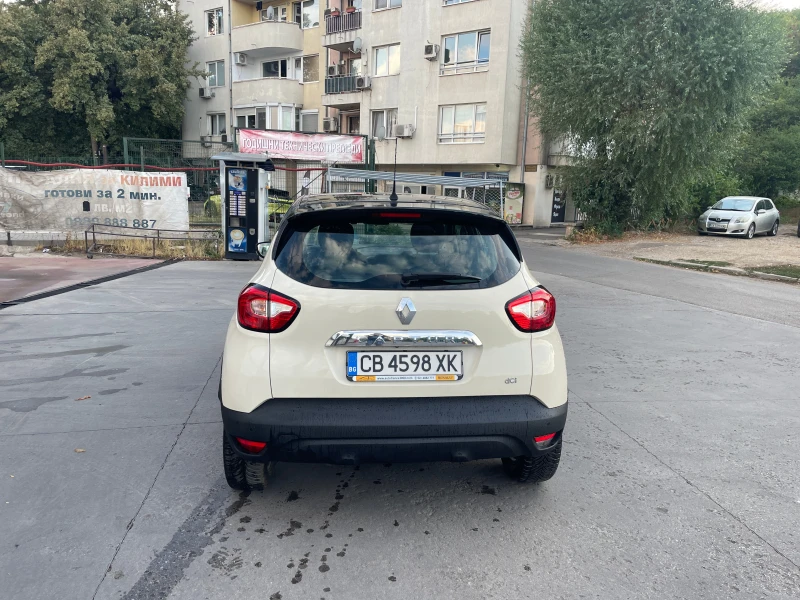 Renault Captur, снимка 4 - Автомобили и джипове - 47425203