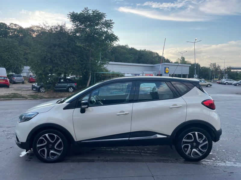 Renault Captur, снимка 3 - Автомобили и джипове - 47425203