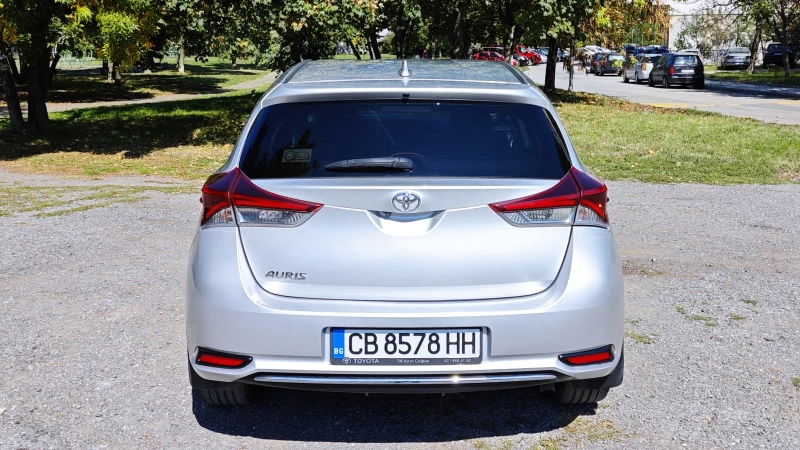 Toyota Auris HSD Luna Plus, снимка 6 - Автомобили и джипове - 47420970