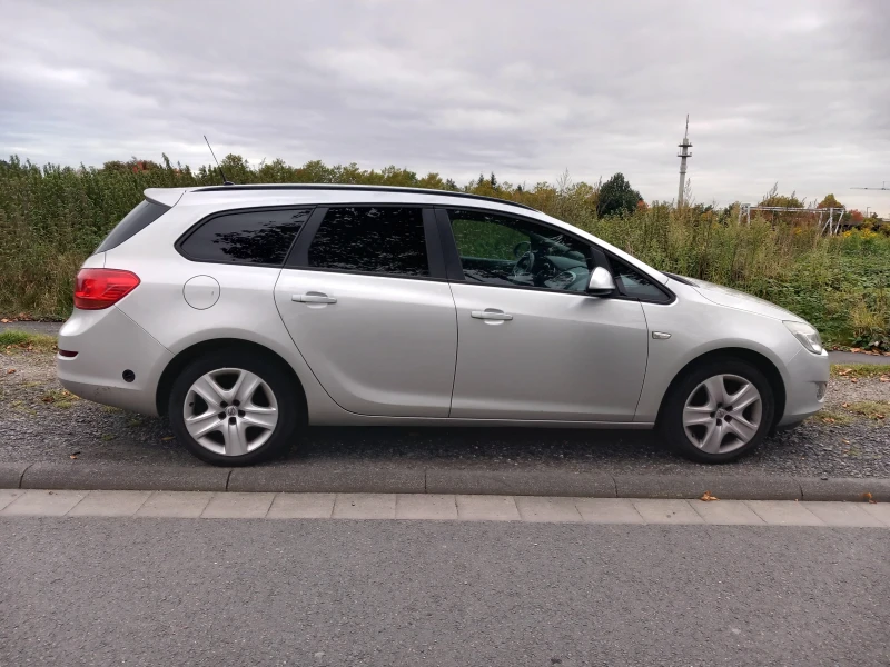 Opel Astra 1.4 ГАЗ/БЕНЗИН , снимка 1 - Автомобили и джипове - 48064364