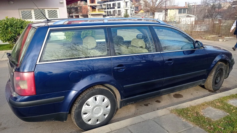 VW Passat, снимка 4 - Автомобили и джипове - 48229177