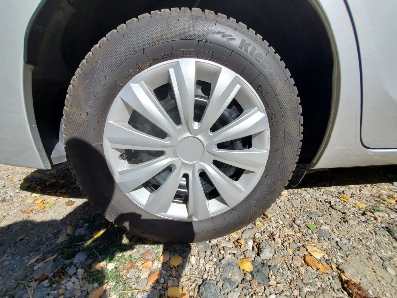 Toyota Corolla 1.33 vvt-i, снимка 10 - Автомобили и джипове - 51756321